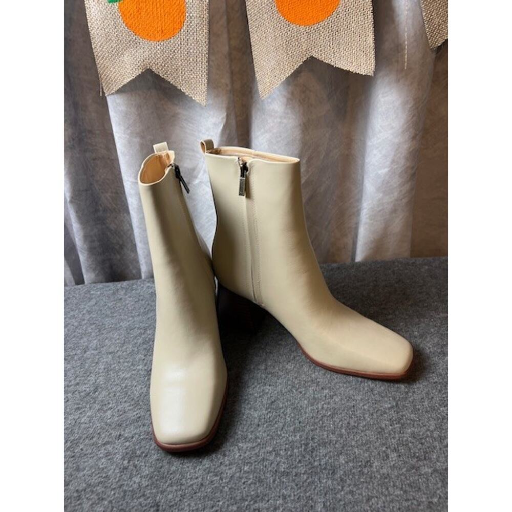 Marc Fisher Floria Ivory Leather Booties with Side Zip Square Toe Size 7.5 - Picture 6 of 9